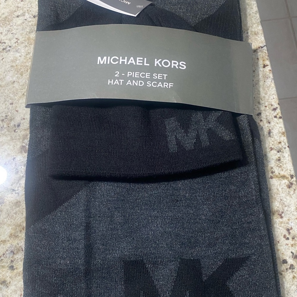 Michael Kors Charcoal and Black Scarf Set